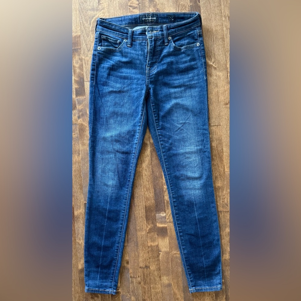 Lucky Brand Women’s Gently Worn Dark Blue Slim Jeans